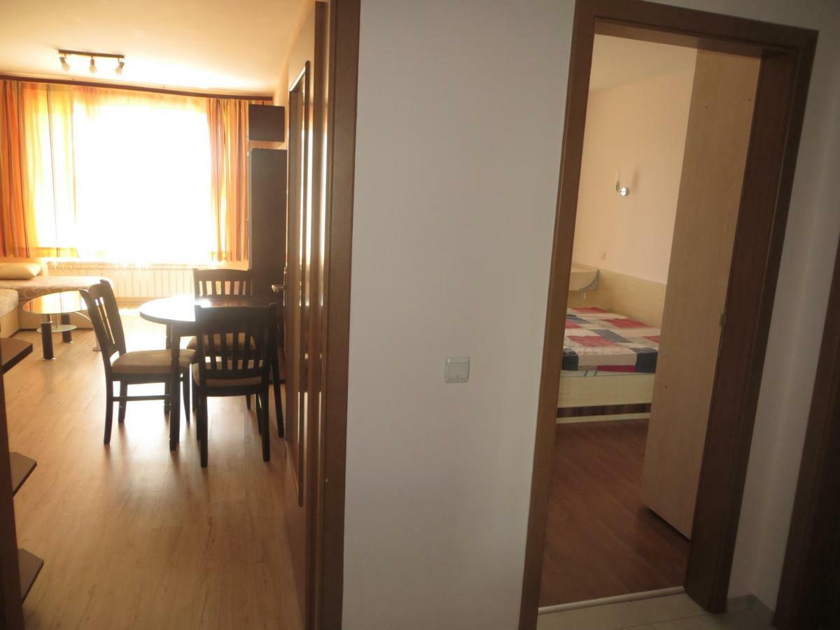 Апартамент Зорница Burgas Exterior foto