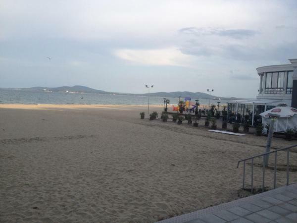 Апартамент Зорница Burgas Exterior foto